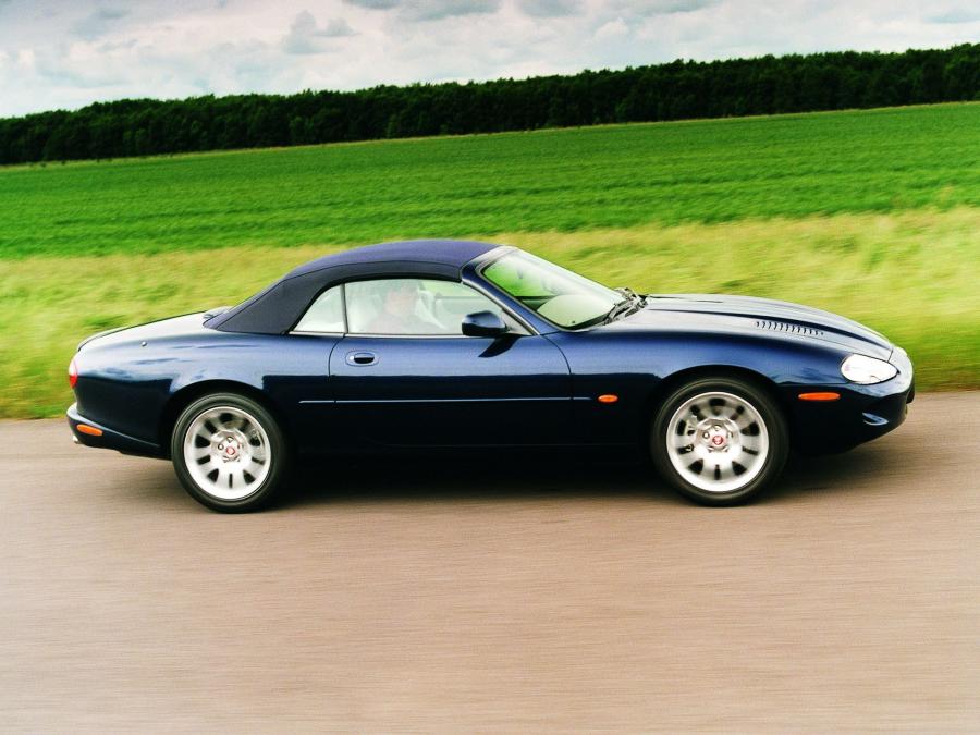  Jaguar XKR Convertible 1998 года  (фото 14 из 17)